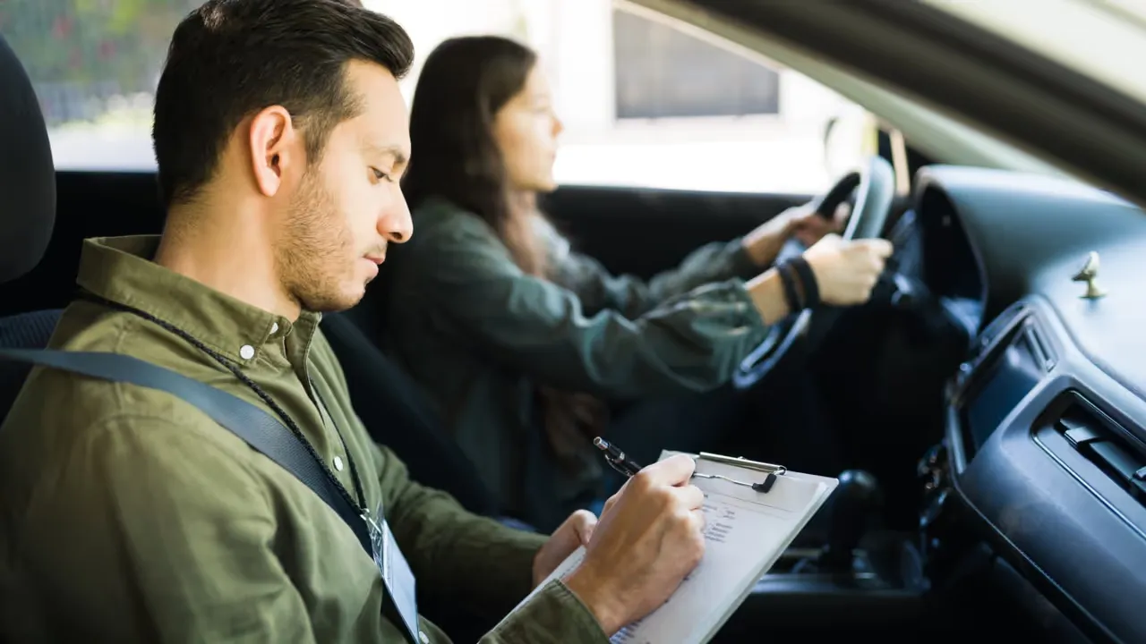 Så tar du körkortet med självförtroende
